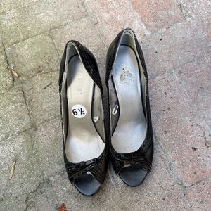 Nicole Elegant Black Peep Toe Heels